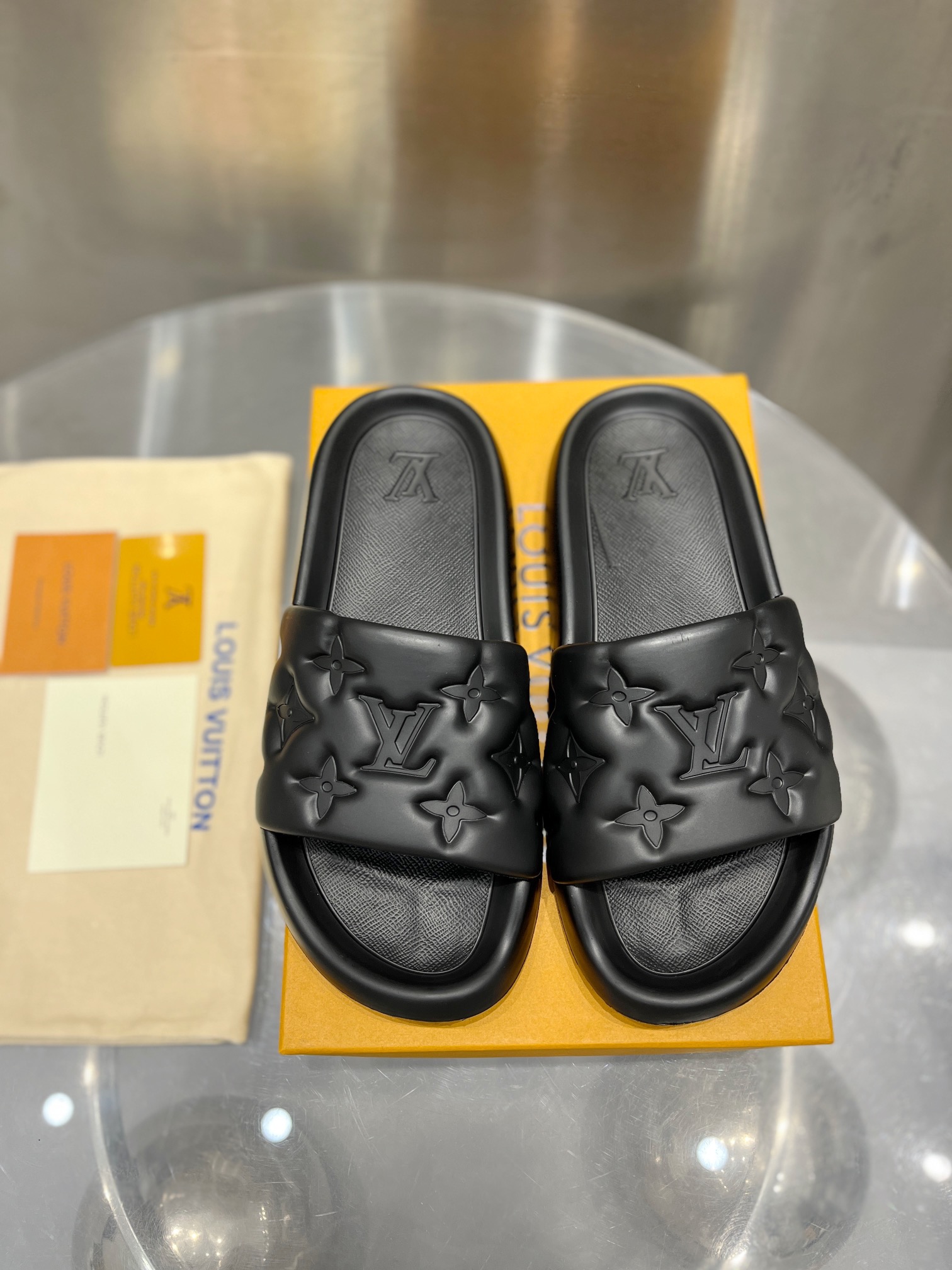 LV Waterfront Mule 1A9FKO